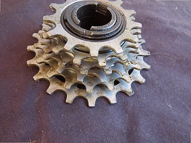 SUNTOUR FREEWHEEL 6 SPEED 13-21 WINNER ROAD RACING VINTAGE touring bicycle